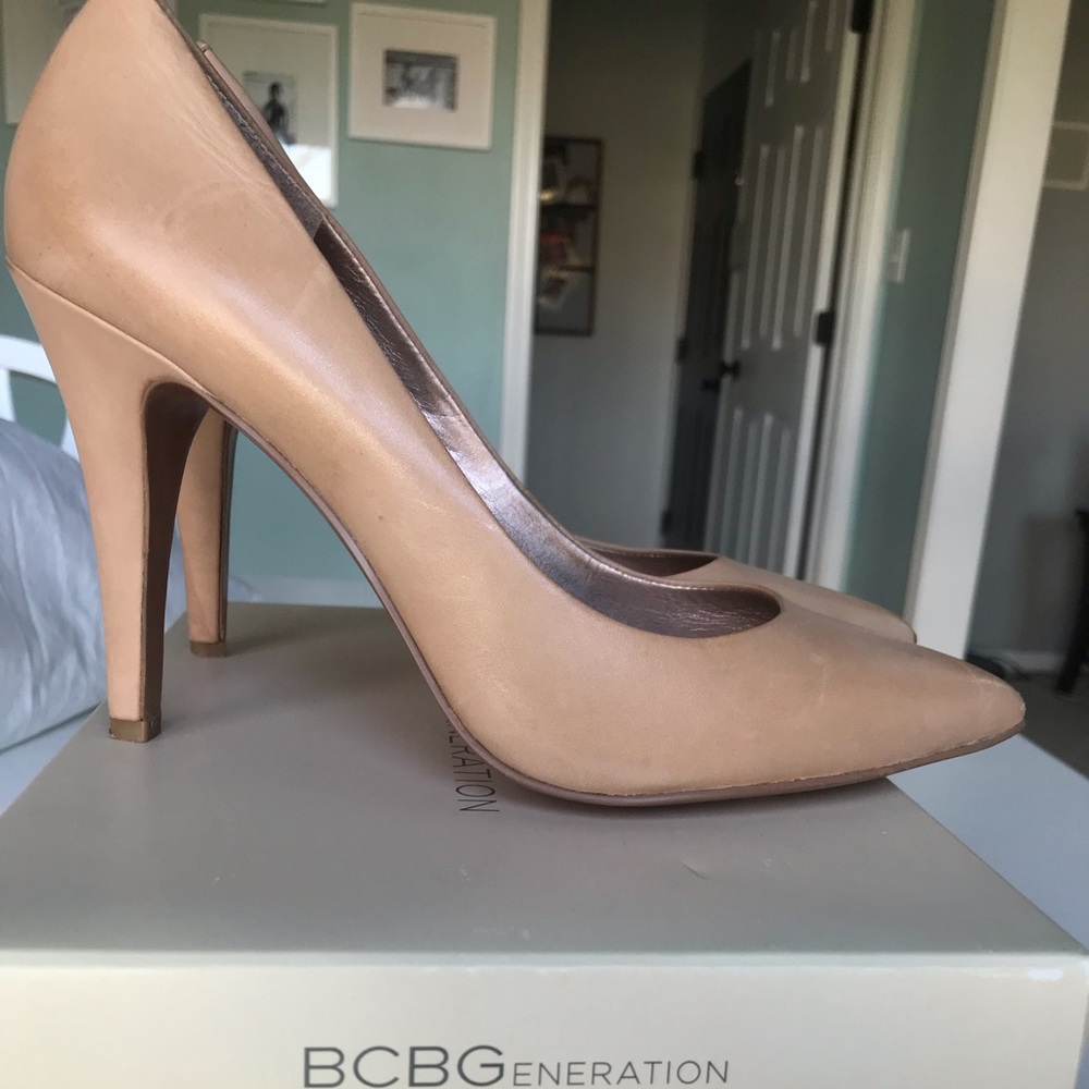 BCBG nude pumps